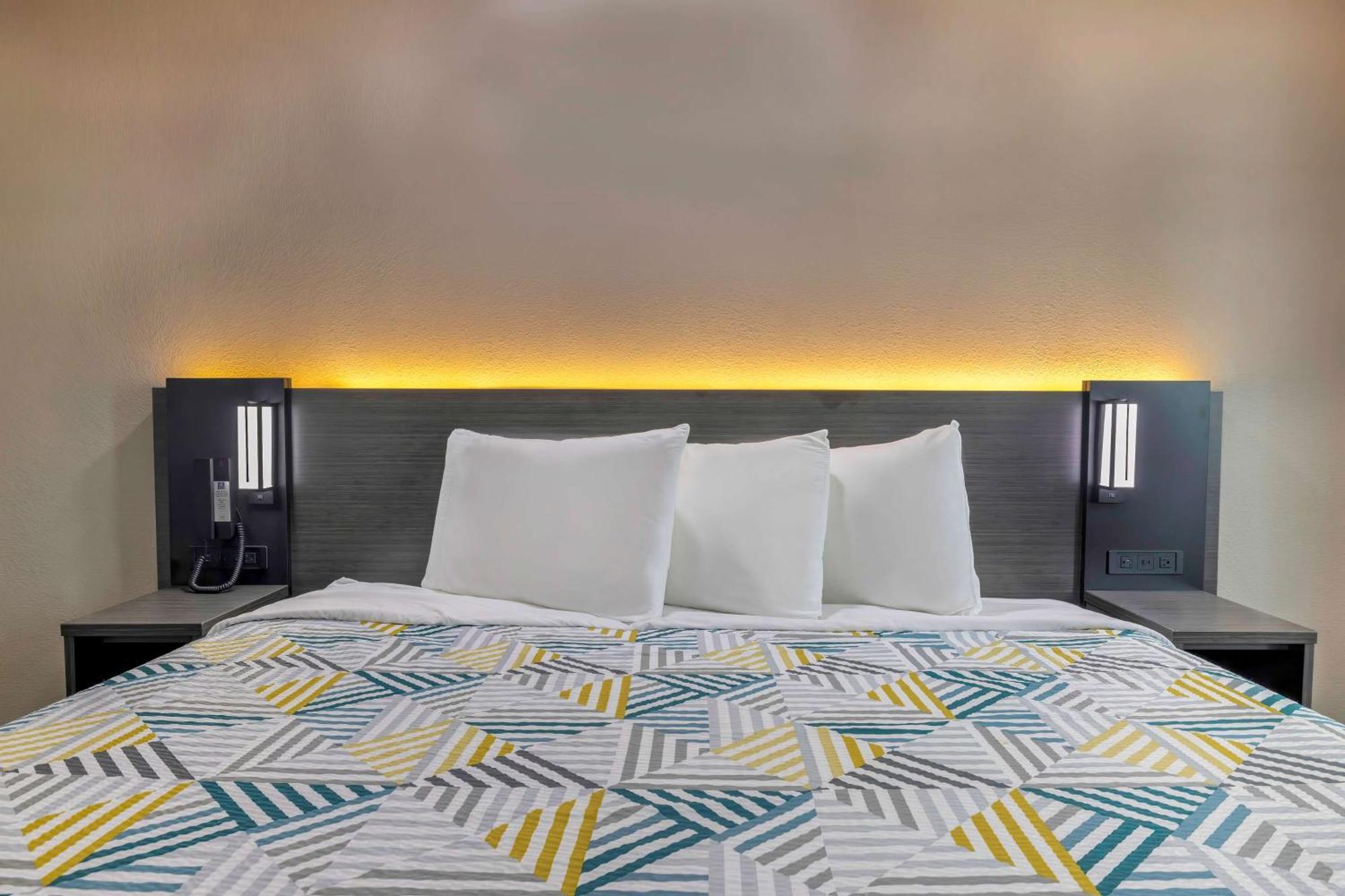 Motel 6-Fort Worth, Tx - Burleson מראה חיצוני תמונה